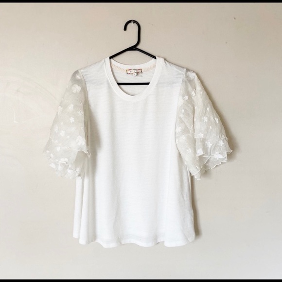Anthropologie Boho Ruffle Sleeve Floral Blouse Tee